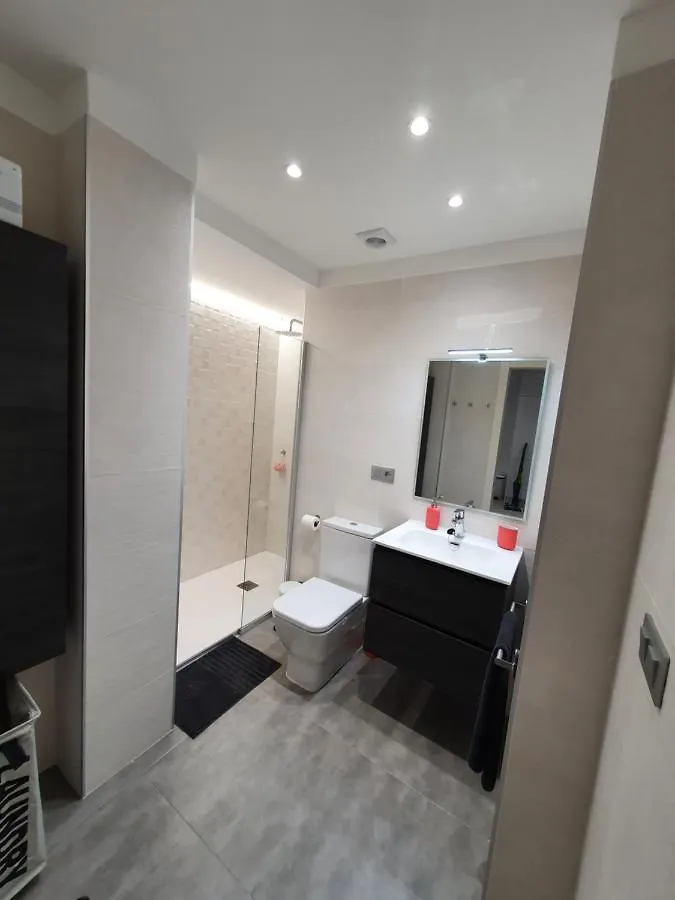 Moderno Duplex Comfort Roses Apartment